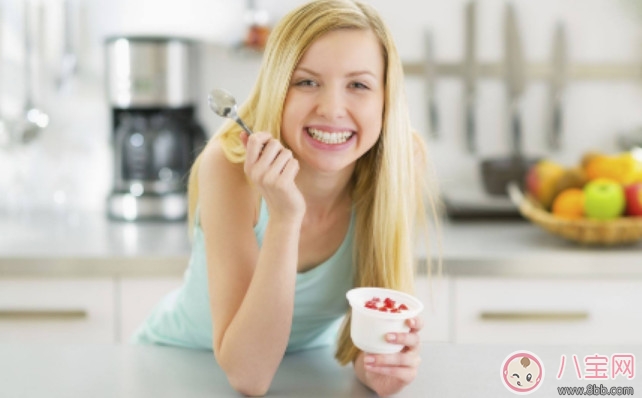 夏天孕婦應(yīng)該怎么喝酸奶 酸奶能加熱了喝嗎 夏天孕婦應(yīng)該怎么喝酸奶 酸奶能加熱了喝嗎