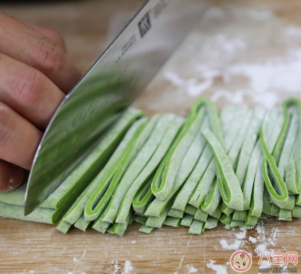 食欲大開(kāi)的彩色面條:五彩時(shí)蔬鮮蝦面 食欲大開(kāi)的彩色面條:五彩時(shí)蔬鮮蝦面