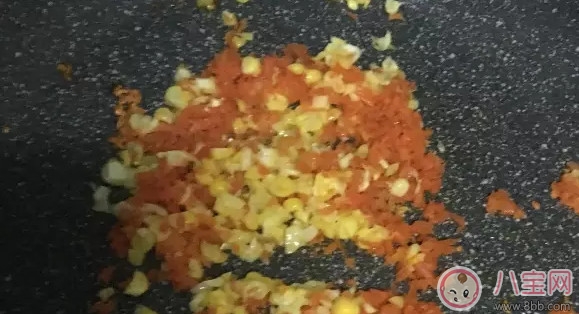 寶寶黃金營(yíng)養(yǎng)早餐 玉米胡蘿卜雞蛋餅