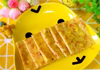 寶寶黃金營養(yǎng)早餐 玉米胡蘿卜雞蛋餅