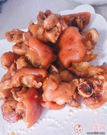 夏日沒(méi)胃口 來(lái)份椒鹽豬蹄下飯香