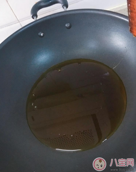 夏日沒(méi)胃口 來(lái)份椒鹽豬蹄下飯香