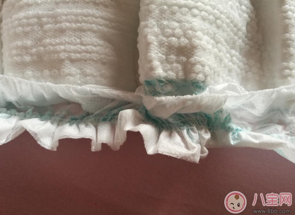 想知道紙尿褲和紙尿片哪個(gè)好 來(lái)看雀氏紙尿片測(cè)評(píng)吧