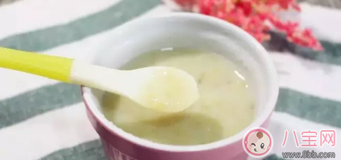 香蕉土豆搭配怎么做輔食     牛奶香蕉土豆泥米糊做法(圖文)