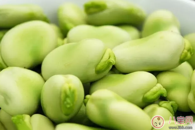 注意！這些食物千萬(wàn)不能給寶寶吃