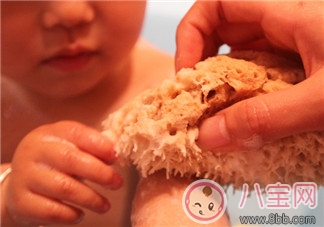 寶寶洗澡小工具 選天然洗澡海綿沐浴球