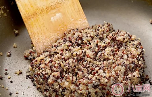 給寶寶輔食加點(diǎn)谷物 甜菜南瓜藜麥飯