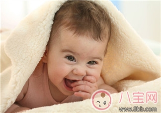 寶寶微笑代表什么？寶寶微笑是智力發(fā)展的指標
