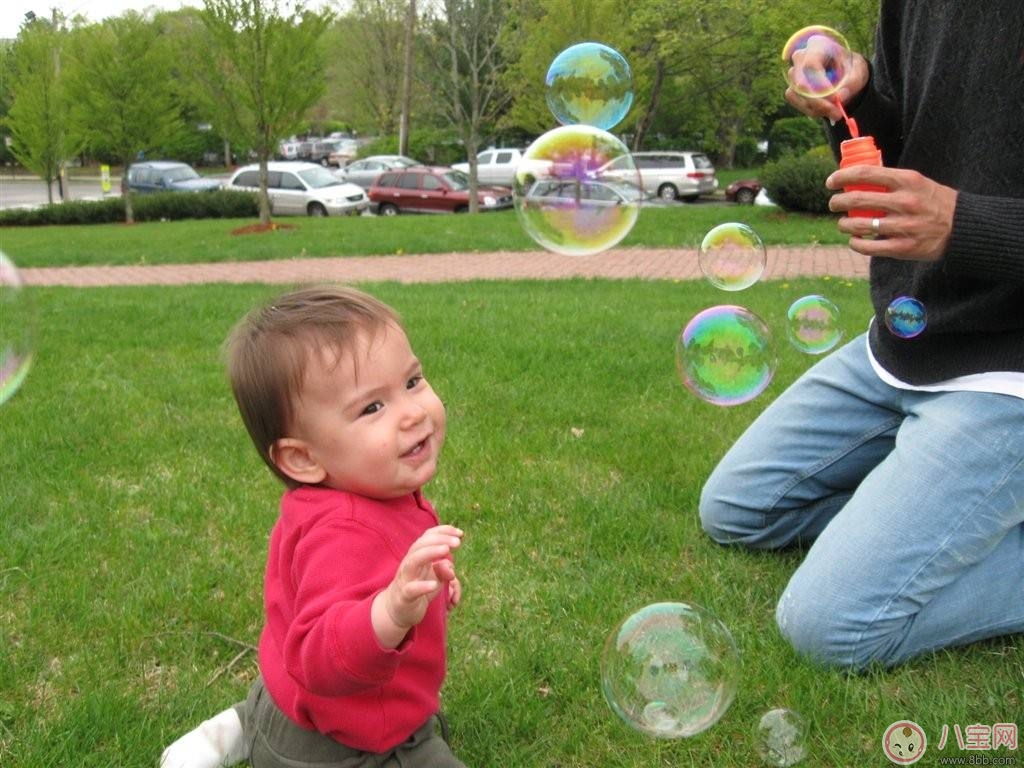 秋季寶寶怎么曬太陽更健康 寶寶曬太陽注意事項(xiàng)