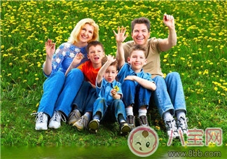 國(guó)慶節(jié)帶寶寶旅行應(yīng)該穿什么衣服？旅行物品需哎喲準(zhǔn)備哪些？