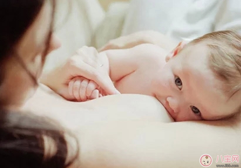 寶寶夜奶要吃多少 寶寶奶睡怎么改 寶寶夜奶要吃多少 寶寶奶睡怎么改