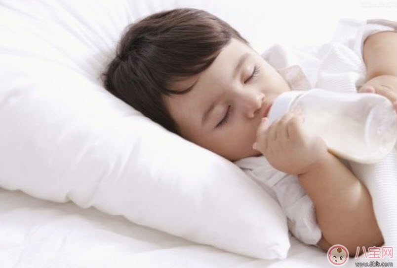 寶寶夜奶要吃多少 寶寶奶睡怎么改 寶寶夜奶要吃多少 寶寶奶睡怎么改