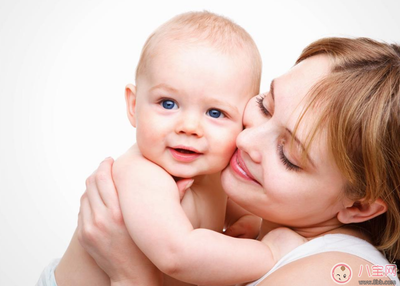 寶寶剛出生時其實是近視 如何在后期培養(yǎng)孩子視力