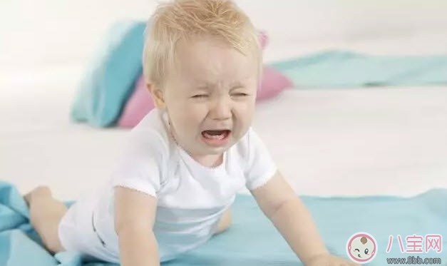 寶寶深夜總是醒怎么辦 寶寶深夜醒了怎么哄才能快速入睡 寶寶深夜總是醒怎么辦 寶寶深夜醒了怎么哄才能快速入睡