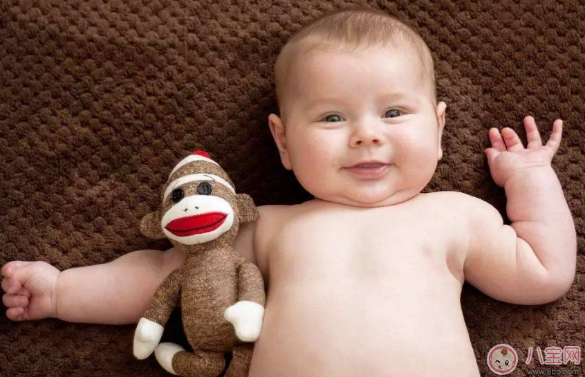 孩子是個夜貓子喜歡晚睡覺 怎么給孩子糾正睡覺遲的習(xí)慣