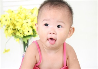 男寶寶經(jīng)常抓小雞雞 這樣引導(dǎo)會(huì)讓他忘記