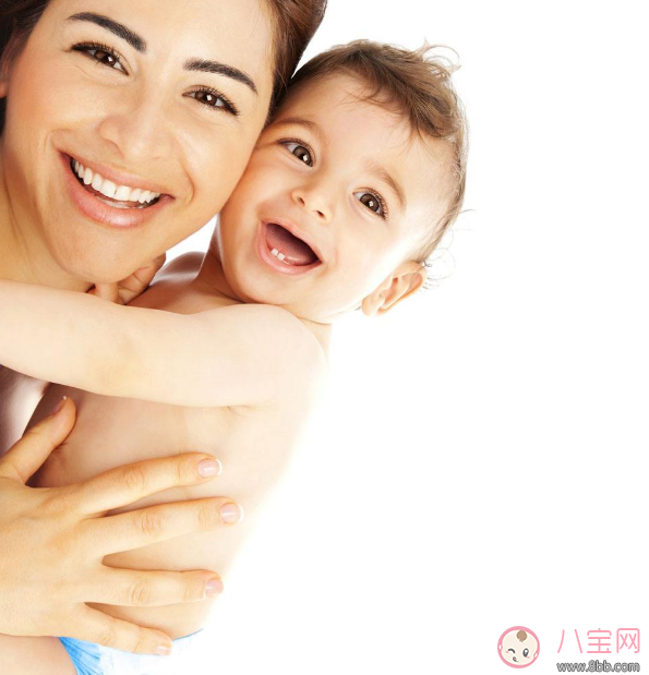 喂奶漲奶有硬塊難受不已 試試這個(gè)方法吧