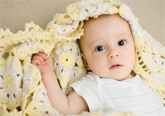 孩子肚子鼓的像個(gè)氣球 寶寶臍疝別忽視