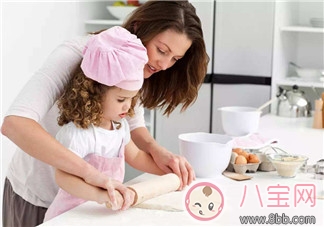 什么時(shí)候開始給寶寶用牙刷刷牙 90%家長(zhǎng)都錯(cuò)了 什么時(shí)候開始給寶寶用牙刷刷牙 90%家長(zhǎng)都錯(cuò)了