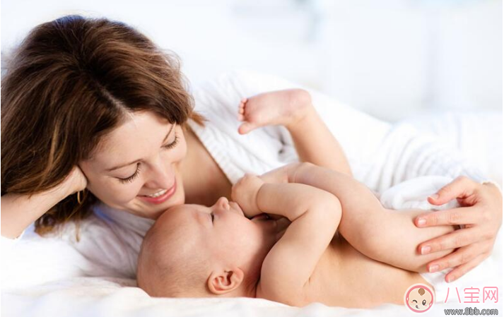 母乳和配方奶哪個好 混合喂養(yǎng)更靠譜 母乳和配方奶哪個好 混合喂養(yǎng)更靠譜