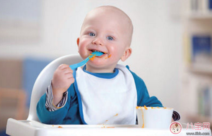 寶寶輔食一天吃多少次比較好 寶寶輔食添加規(guī)律