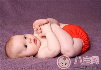 更換寶寶尿布注意事項(xiàng) 如何選擇寶寶尿布 更換寶寶尿布注意事項(xiàng) 如何選擇寶寶尿布