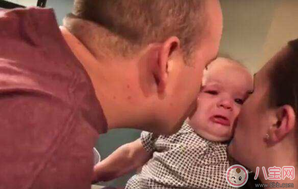 這么做竟然會(huì)讓孩子“吃醋” 孩子吃醋怎么辦