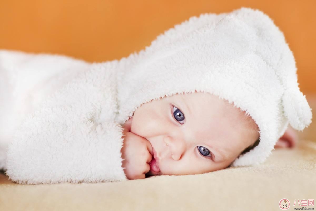 立秋后照顧小孩子應(yīng)該注意什么 照顧寶寶注意事項(xiàng)