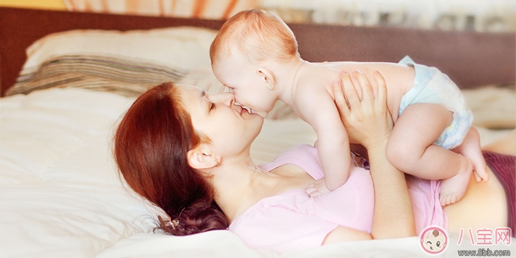 母乳喂養(yǎng)姿勢和技巧2017 正確的母乳喂養(yǎng)方式 母乳喂養(yǎng)姿勢和技巧2017 正確的母乳喂養(yǎng)方式