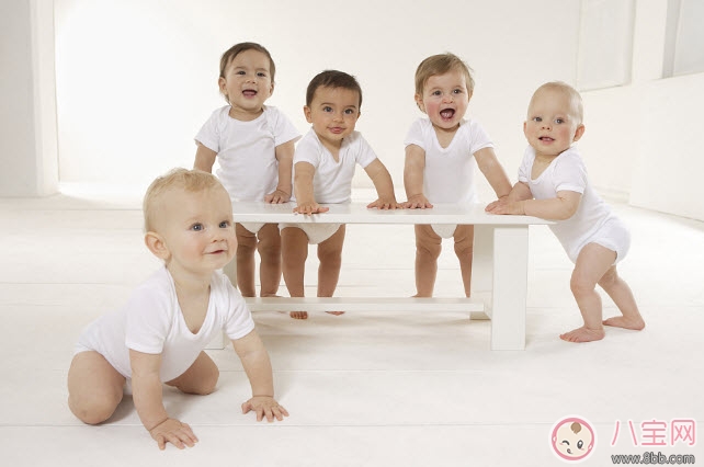 寶寶走路走的早說明寶寶聰明嗎 寶寶走路的正確標(biāo)準(zhǔn)時(shí)間是什么時(shí)候 寶寶走路走的早說明寶寶聰明嗎 寶寶走路的正確標(biāo)準(zhǔn)時(shí)間是什么時(shí)候