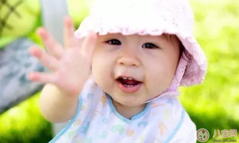 寶寶手上長肉刺是因?yàn)槿狈I養(yǎng)嗎 寶寶手指上長倒刺是什么原因 寶寶手上長肉刺是因?yàn)槿狈I養(yǎng)嗎 寶寶手指上長倒刺是什么原因