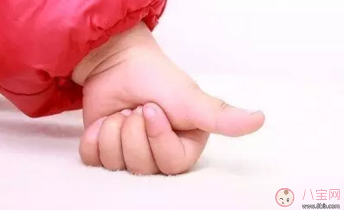 寶寶手上長肉刺是因?yàn)槿狈I養(yǎng)嗎 寶寶手指上長倒刺是什么原因 寶寶手上長肉刺是因?yàn)槿狈I養(yǎng)嗎 寶寶手指上長倒刺是什么原因