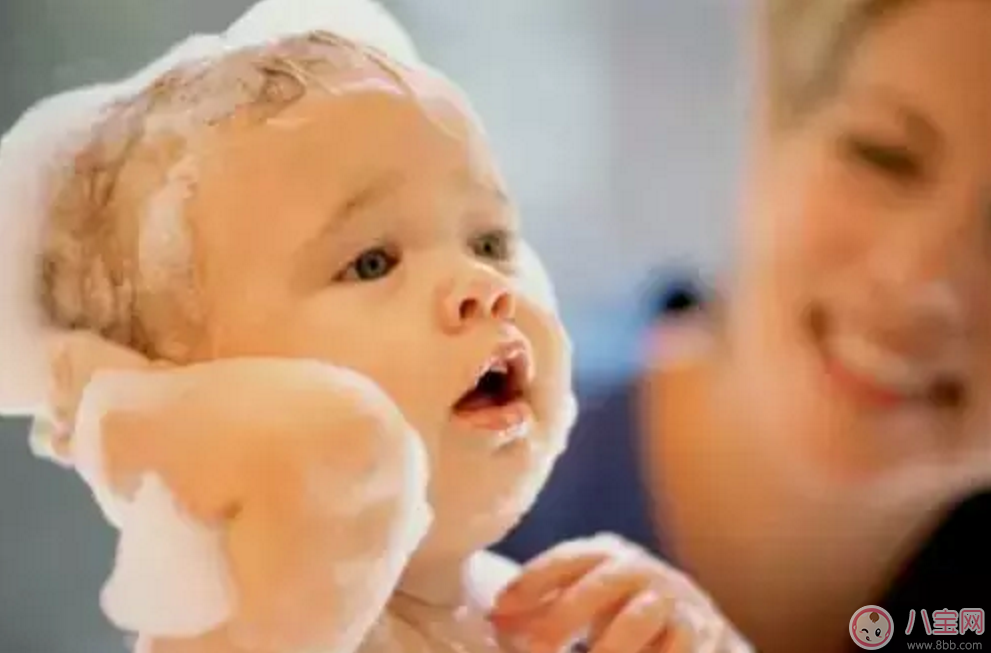 寶寶的頭發(fā)生長過程 寶寶頭發(fā)生長的秘密 寶寶的頭發(fā)生長過程 寶寶頭發(fā)生長的秘密