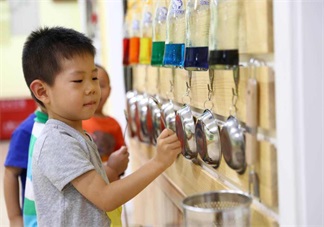 孩子送幼兒園前這些話千萬不要講 即將入園的孩子怎么做好