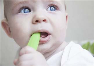 孩子磨牙，是因?yàn)槿扁}嗎？