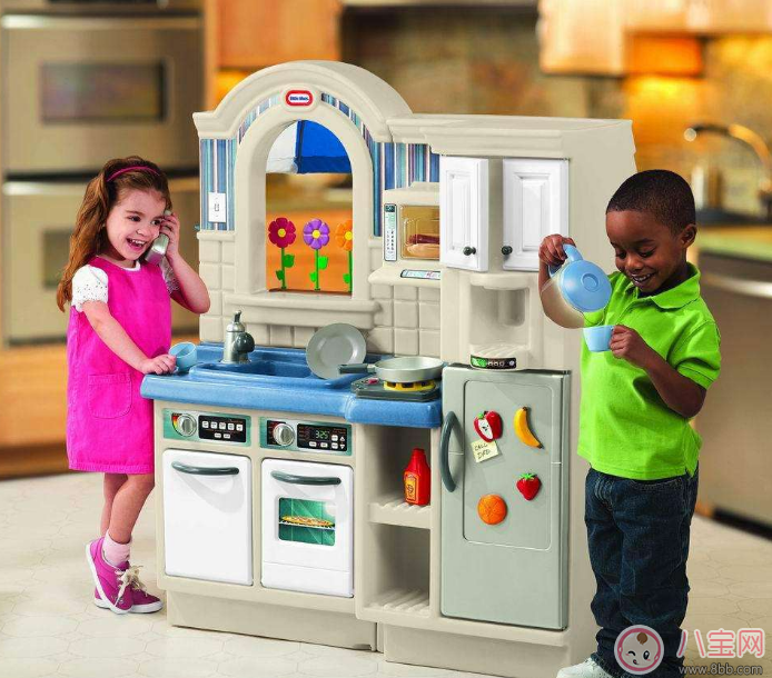 廚房內(nèi)在危險有很多 這些地方要讓寶寶避開