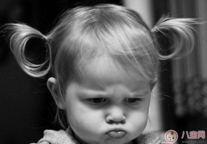 寶寶愛生氣爸爸媽媽怎么應對自如 寶寶生氣解決方法