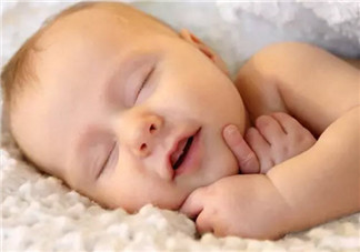 寶寶睡眠訓練多大開始好 為什么不要太早開始睡眠訓練