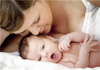 寶寶出生后常見癥狀 新手媽媽如何面對(duì)