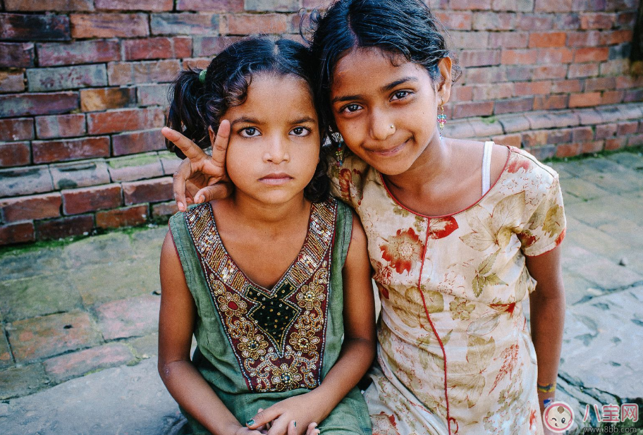 孩子不喜歡打招呼就批評 別把不懂禮貌安在孩子身上