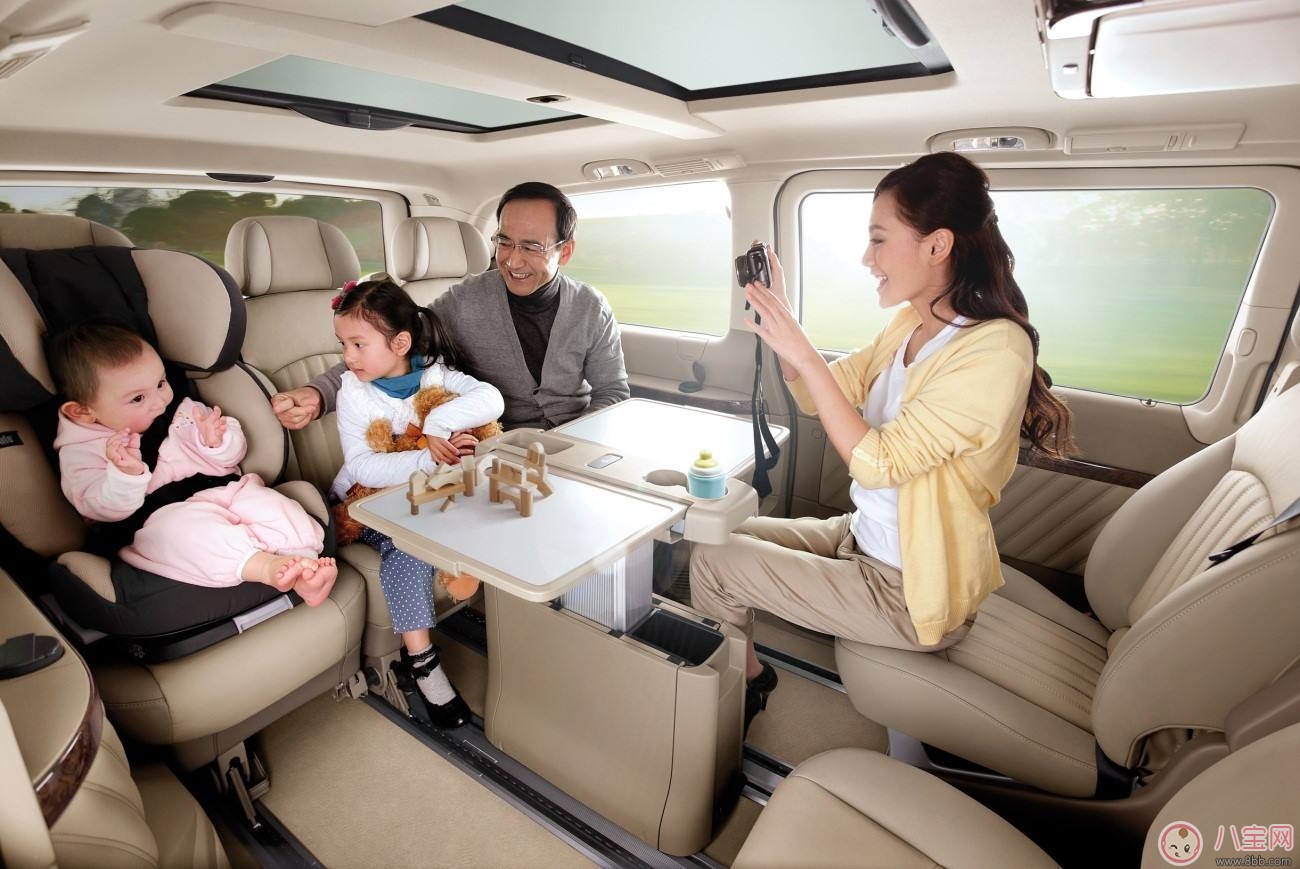 出游帶寶寶乘車錯誤觀念 小細節(jié)要注意 出游帶寶寶乘車錯誤觀念 小細節(jié)要注意