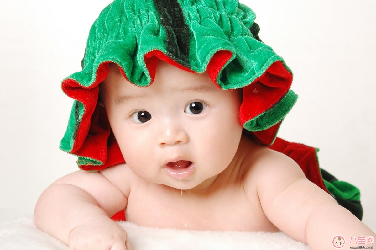 寶寶流口水正常嗎  寶寶流口水應該怎么做