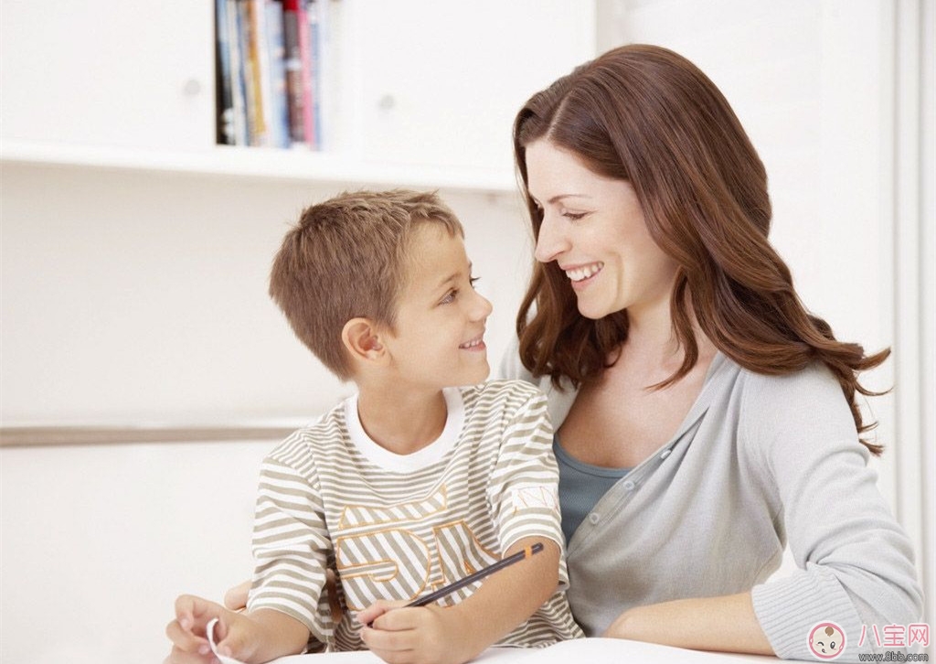 寶寶不愛交流怎么辦  寶寶交際要從小練