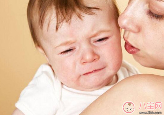 寶寶腸絞痛怎么緩解 寶寶腸絞痛晚上喜歡哭怎么辦才好 寶寶腸絞痛怎么緩解 寶寶腸絞痛晚上喜歡哭怎么辦才好
