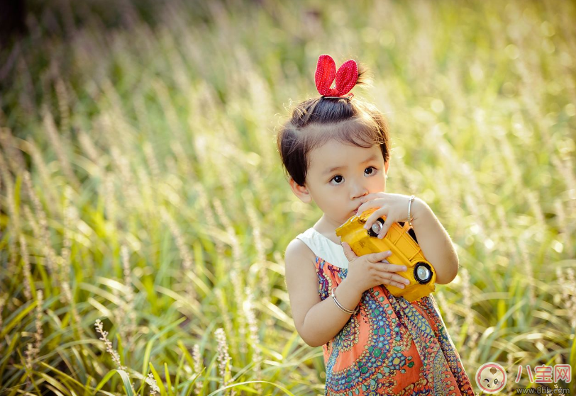 孩子說(shuō)方言到底好不好 孩子只會(huì)說(shuō)普通話(huà)真的好嗎