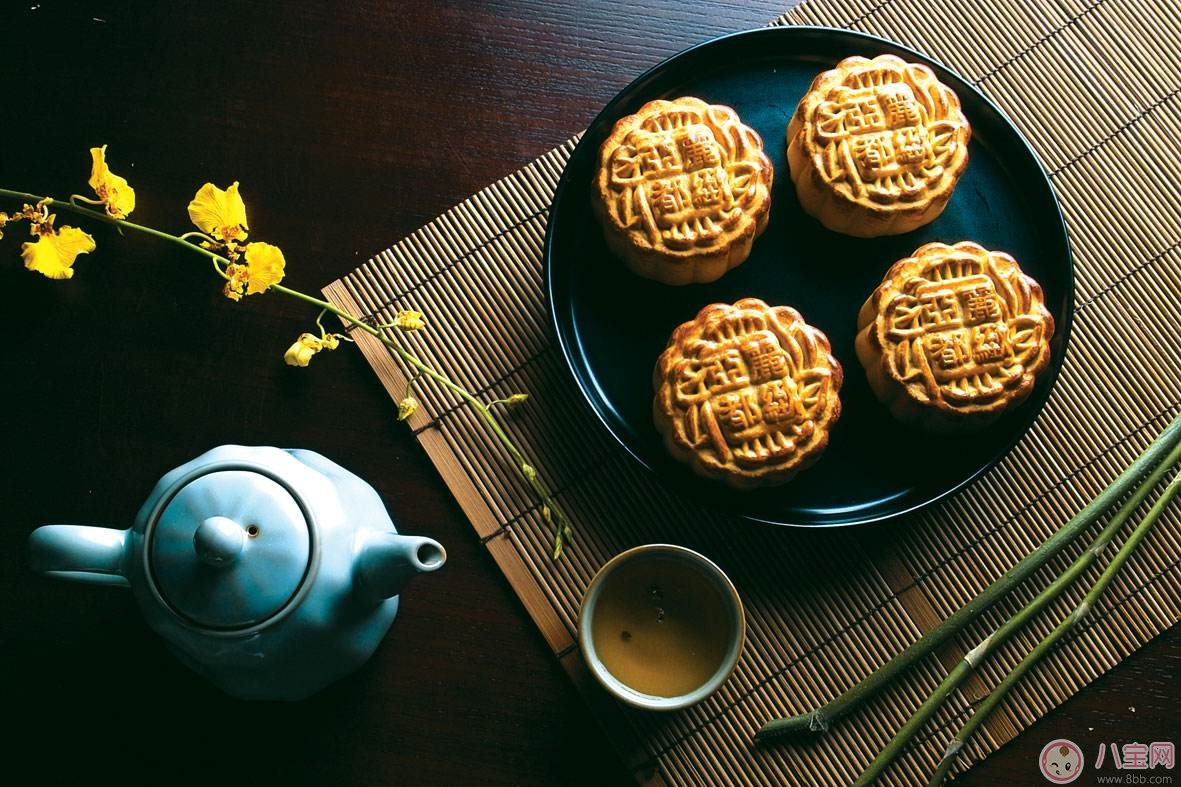 中秋將至你還錯誤的給寶寶吃月餅嗎 如何讓寶寶健康吃月餅 中秋將至你還錯誤的給寶寶吃月餅嗎 如何讓寶寶健康吃月餅