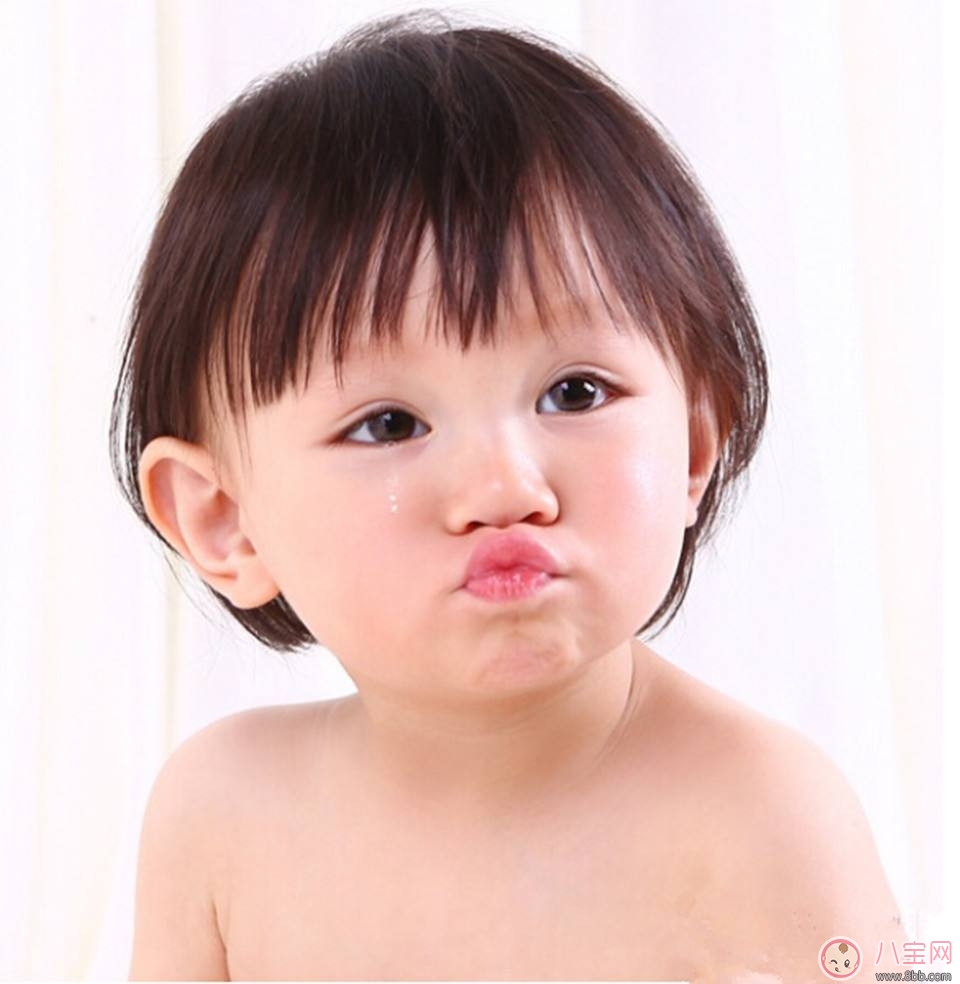 秋季寶寶皮膚干燥 如何保養(yǎng)以及飲食建議