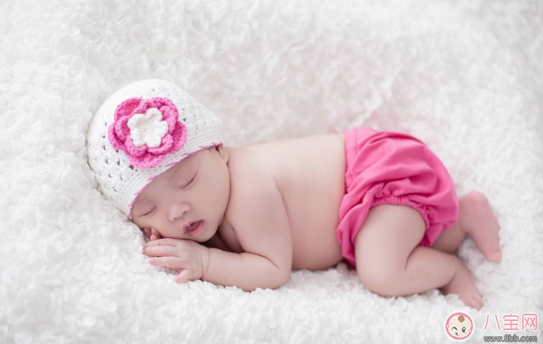 與新生兒同睡 這些大家一定要注意 與新生兒同睡 這些大家一定要注意