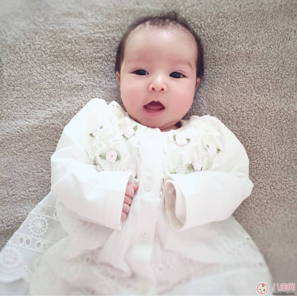 如何照顧兩個(gè)月大的嬰兒  了解這些信號(hào)很重要