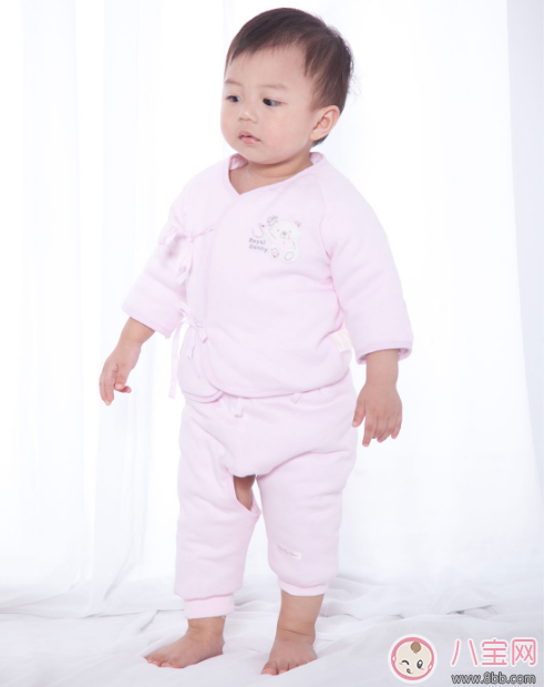 夏天寶寶穿開襠褲真的好嗎 寶寶穿開襠褲危害 夏天寶寶穿開襠褲真的好嗎 寶寶穿開襠褲危害